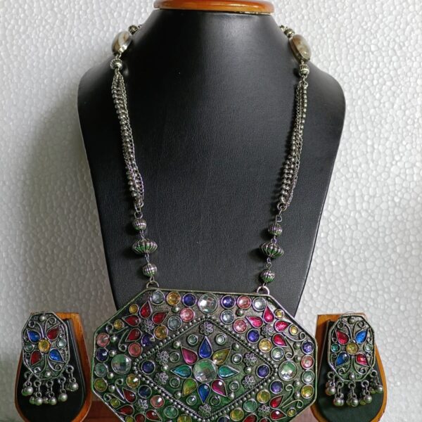 AFGAN JUNK MULTI STONE NECKLACE WITH EARRINGS